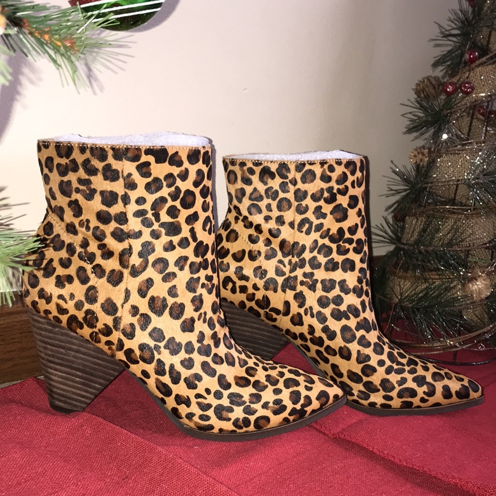 Gorgeous lucky brand booties!